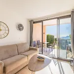Lb Vacation I Bright 1br, Minutes From The With Sea And Mountain View Daire