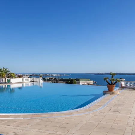 Lb Vacation I Bright 1br, Minutes From The With Sea And Mountain View Cannes
