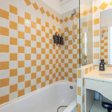 Apartment Lb Vacation I Bright 1br, Minutes From The With Sea And Mountain View Cannes