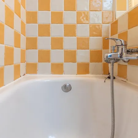 Lb Vacation I Bright 1br, Minutes From The With Sea And Mountain View Cannes