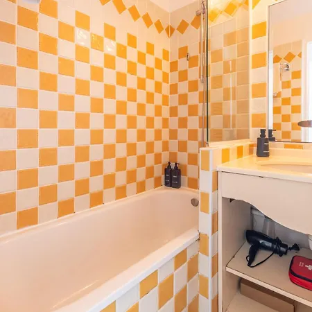 Lb Vacation I Bright 1br, Minutes From The With Sea And Mountain View